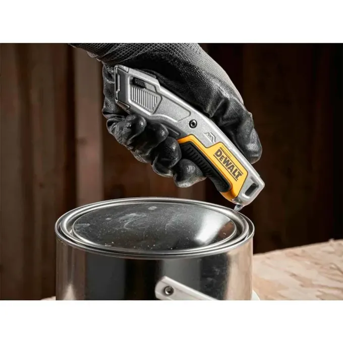 Ніж DeWALT з висувним лезом для оздоблювальних робіт DeWALT DWHT10054-0