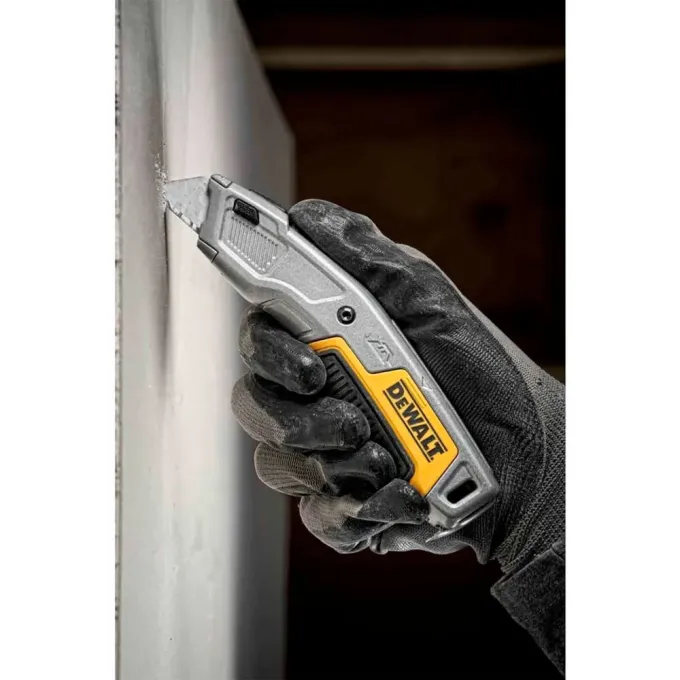Ніж DeWALT з висувним лезом для оздоблювальних робіт DeWALT DWHT10054-0