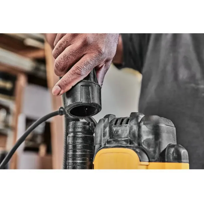 Фрезер мережевий DeWALT DWE625