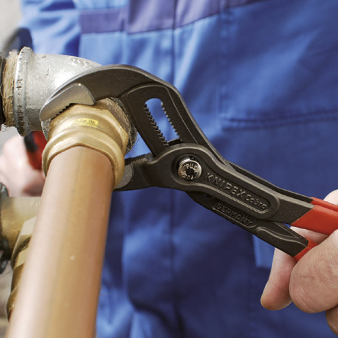 Високотехнологічні сантехнічні кліщі Cobra KNIPEX 87 01 180