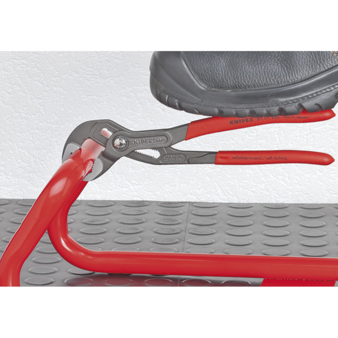 Високотехнологічні сантехнічні кліщі Cobra KNIPEX 87 01 180