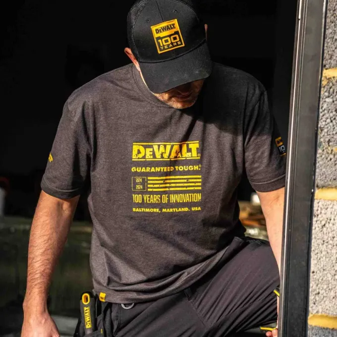 Футболка 100 YEAR T-SHIRT DeWALT DWC240-004-L